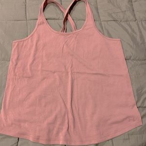 🛍️ 3/$25 Under Armour Heat Gear Workout Tank